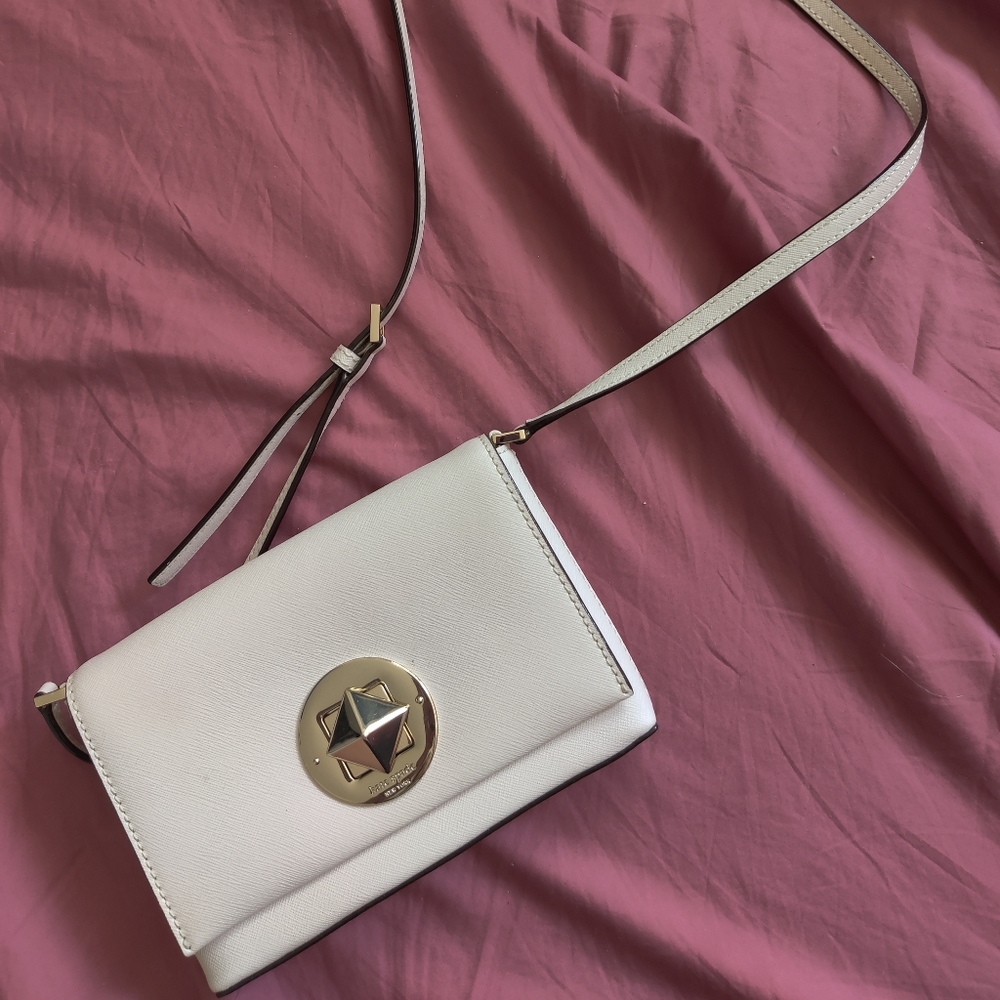 Cream Kate Spade crossbody purse